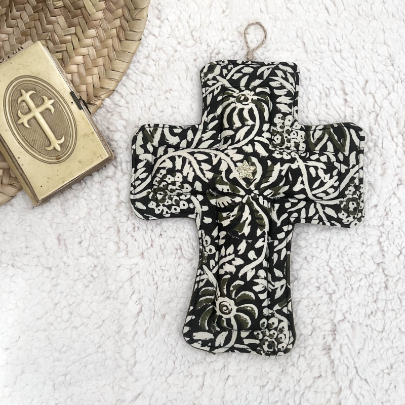 Croix ex-voto tissu réversible – décoration murale artisanale - UN2CROIX
