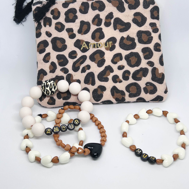 Bracelet - COEURS ecrus & marrons - "MUM" - (message personnalisable)
