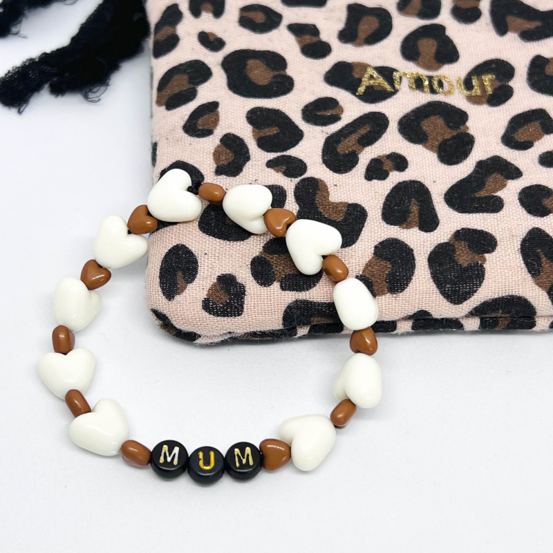 Bracelet - COEURS ecrus & marrons - "MUM" - (message personnalisable)