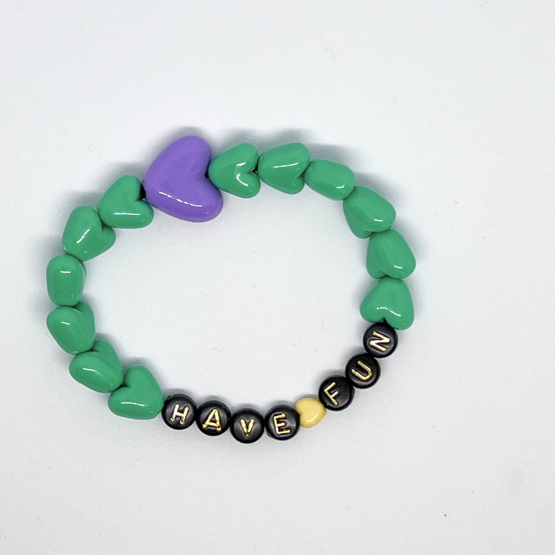 Bracelet - COEURS VERTS & VIOLET - message personnalisable