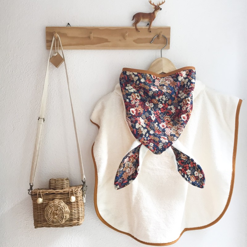 Poncho de bain enfant UN2CROIX – Doux, pratique et fabriqué en France