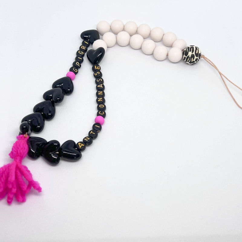 GRIGRIS/PORTE CLEFS/CORDON DE TELEPHONE - ECRU, ROSE, GRAOU + COEURS NOIRS