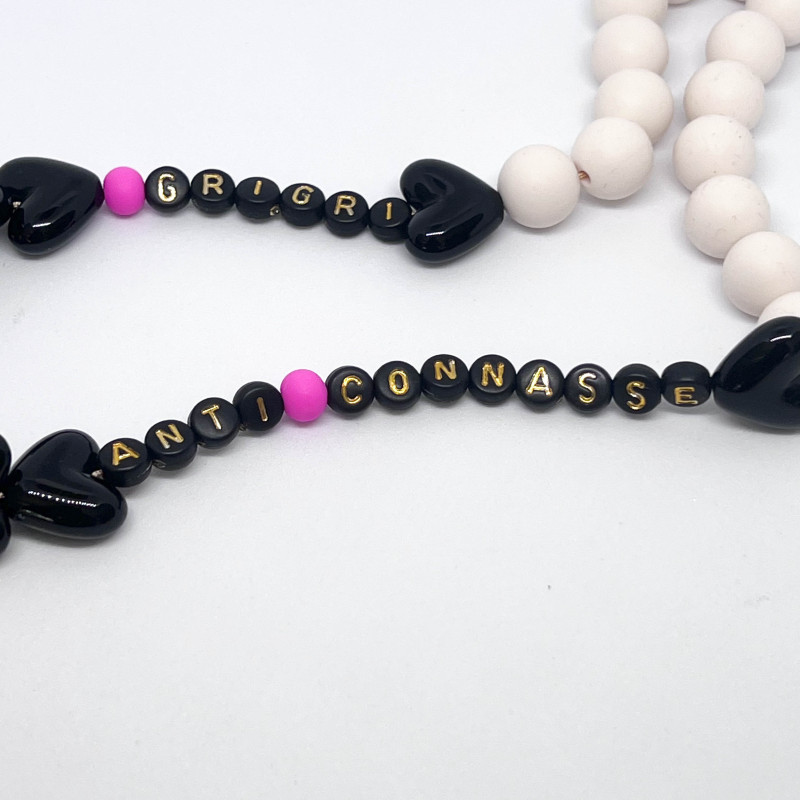 GRIGRIS/PORTE CLEFS/CORDON DE TELEPHONE - ECRU, ROSE, GRAOU + COEURS NOIRS