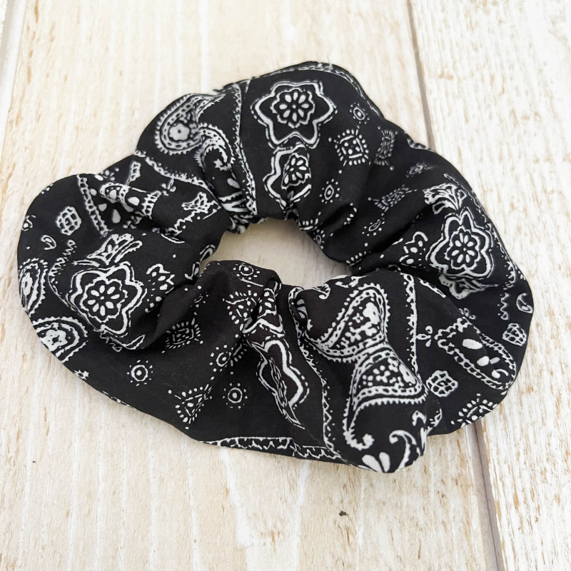 Chouchous en tissu faits main – Accessoires cheveux artisanaux | UN2CROIX