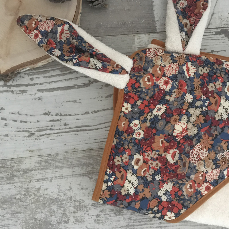 SORTIE DE BAIN BEBE - LIBERTY THORPE - UN2CROIX Sortie de bain enfant UN2CROIX – Douceur et qualité artisanale 100% MadeInFrance