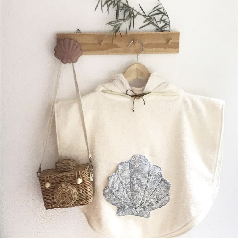 PONCHO DE BAIN UNDEUXCROIX – COQUILLAGE & CRUSTACÉS - VAGUES JAPONAISES – Doux, pratique et fabriqué en France