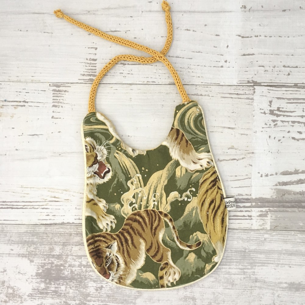 Bavoir bébé UN2CROIX - TIGRE VERT&OR – Joli, doux et fait main en France