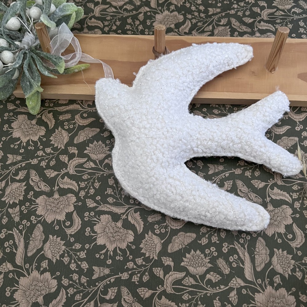 HIRONDELLE MOUMOUTE ECRUE - DECO A SUSPENDRE – Déco murale unique | UN2CROIX