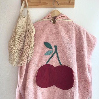 PONCHO DE BAIN UNDEUXCROIX – CERISE – Doux, pratique et fabriqué en France