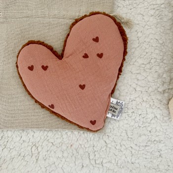 BOUILLOTTE SECHE – COEUR - GAZE MARSALA PETITS COEURS| Douce & Naturelle